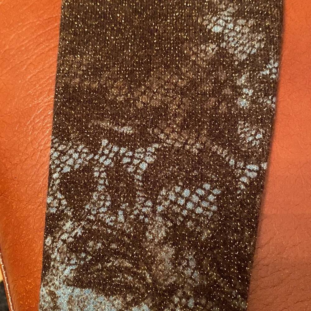 CACHE LIKE NEW SPARKLING SWEATER - Picture 9 of 9